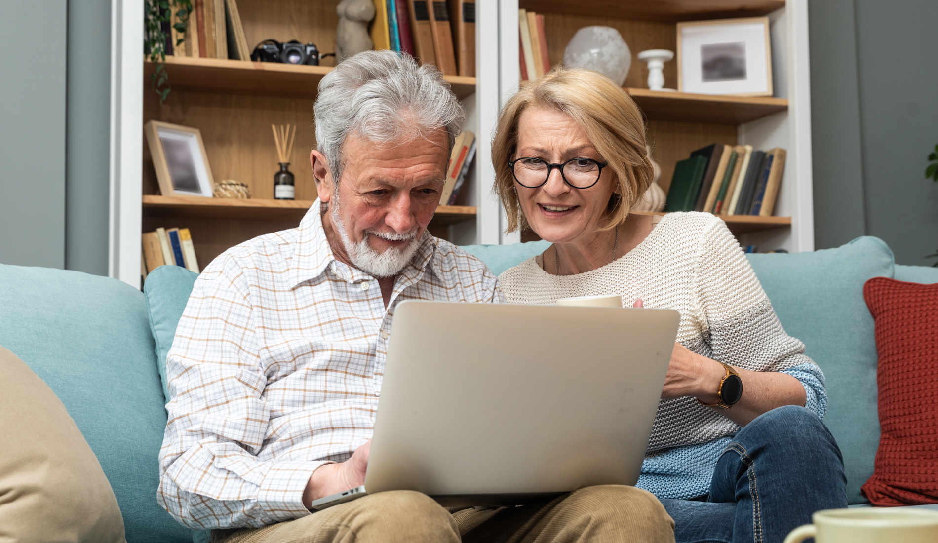 Older Couple Learning About Medicare Supplement Insurance and Medicare Part D Online in Berne, Geneva, Fort Wayne, Decatur, Bluffton, IN, and the Surrounding Areas